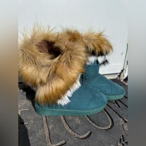 Women’s Faux Fur Lined Boots - Teal and Brown